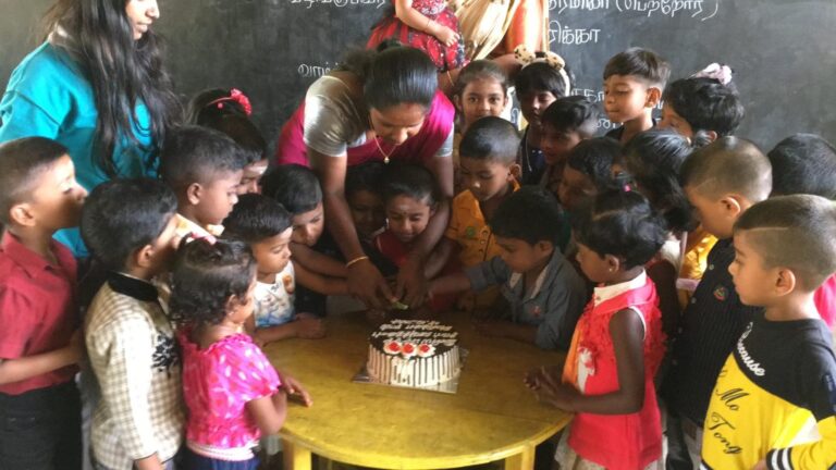 மாதிரி பாலர் பாடசாலையில் அறக்கட்டளை உறவினரின் பிறந்த தினம்