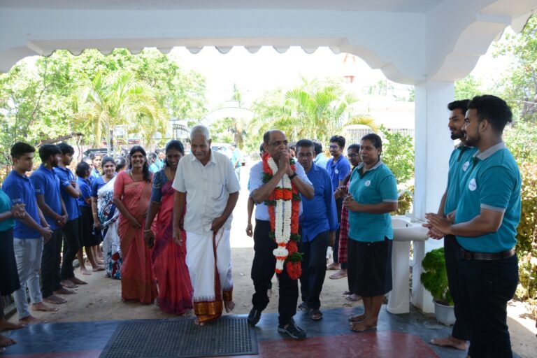 கல்லூரி ஸ்தாபகரின் இலங்கை விஜயம்
