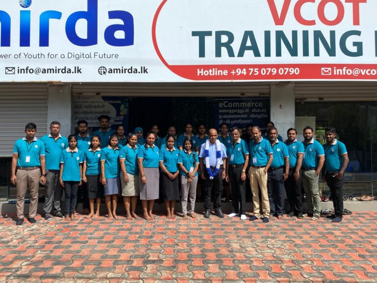 ஸ்தாபகரின் சேவையாளர்களுடனான கலந்துரையாடல்