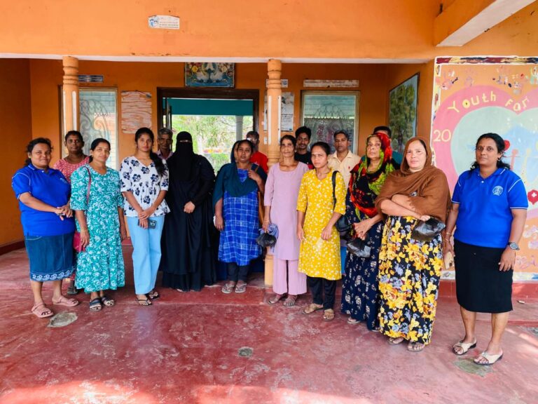 விவேகானந்த தொழில்நுட்பவியல் கல்லூரி மாணவியின் அனுசரணையில் புகலிட மாணவர்களுக்கான சத்துணவுப்பொதிகள்