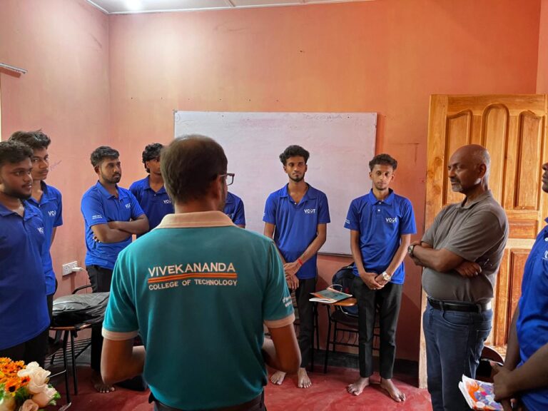 விவேகானந்த சமுதாய அறக்கட்டளையின் நன்கொடையாளரின் கல்லூரிக்கான விஜயம்