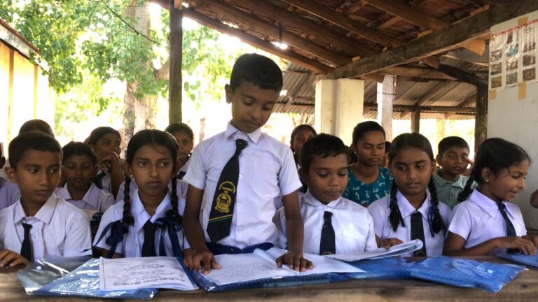 கல்விப் பயணத்திற்கு நிலையான அர்ப்பணிப்பு