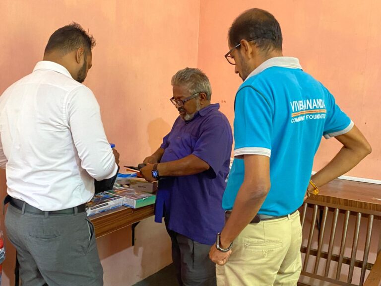 கல்வி வளர்ச்சிக்கு கைகொடுக்கும் மனிதநேய நிதியம்
